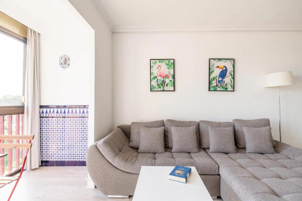 Apartamento Amplio Con 4 Habitaciones Y 2 Banos - Great Apartment With 4 Rooms - 2 Baths Sevilla Eksteriør billede