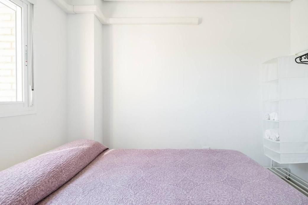 Apartamento Amplio Con 4 Habitaciones Y 2 Banos - Great Apartment With 4 Rooms - 2 Baths Sevilla Eksteriør billede